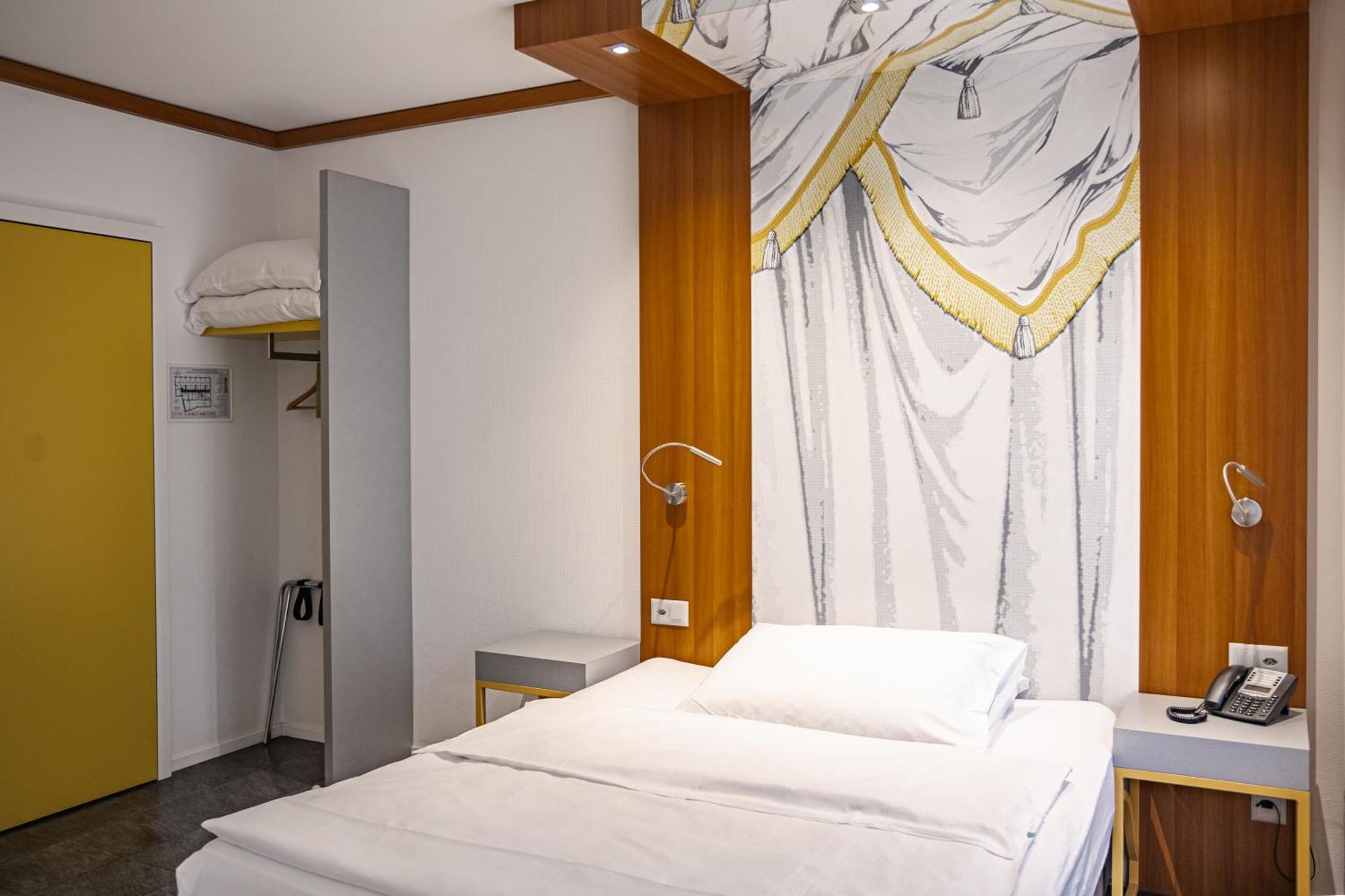 Albergo Carcani By Ketty & Tommy Ascona Exterior foto